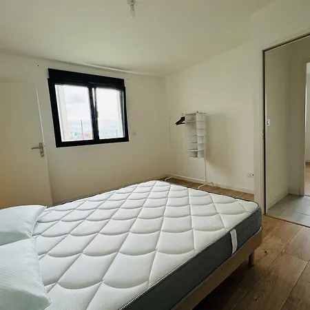 Spacious T4 With Garden In بيت للعطل
