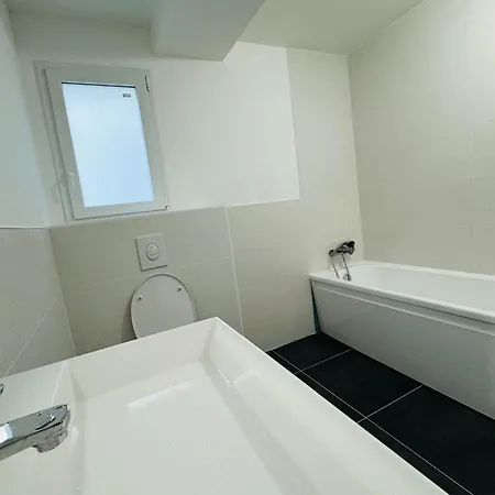 Spacious T4 With Garden In *