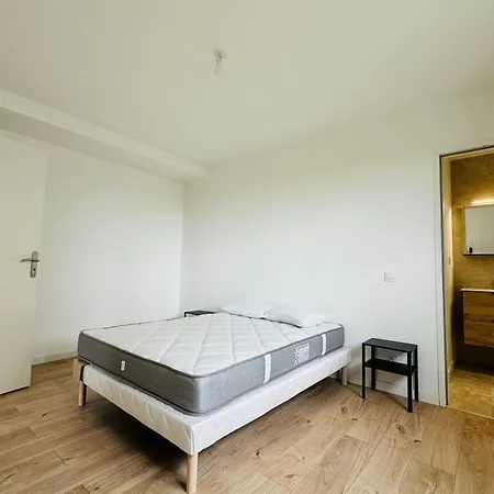 Spacious T4 With Garden In * Giberville